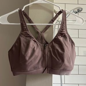 Womens Victorias Secret Sport Mauve zip up bra, size 32D.